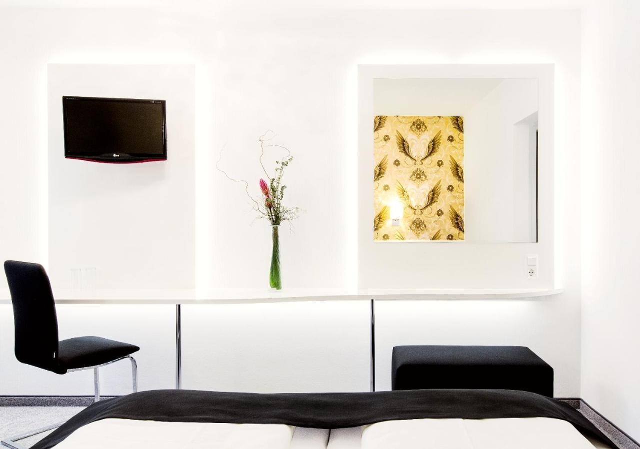 Hotel Hellers Twenty Four II -24H-Check-In- FDH Esterno foto