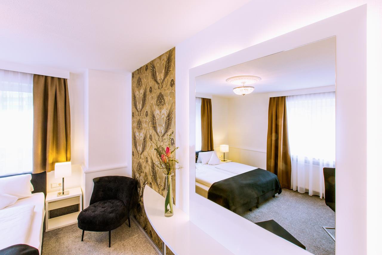 Hotel Hellers Twenty Four II -24H-Check-In- FDH Esterno foto