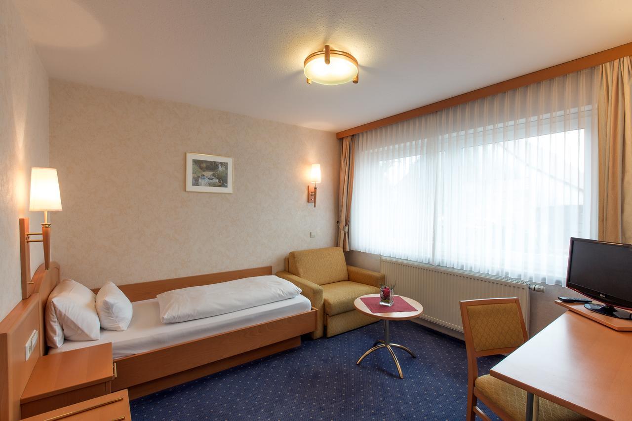Hotel Hellers Twenty Four II -24H-Check-In- FDH Esterno foto