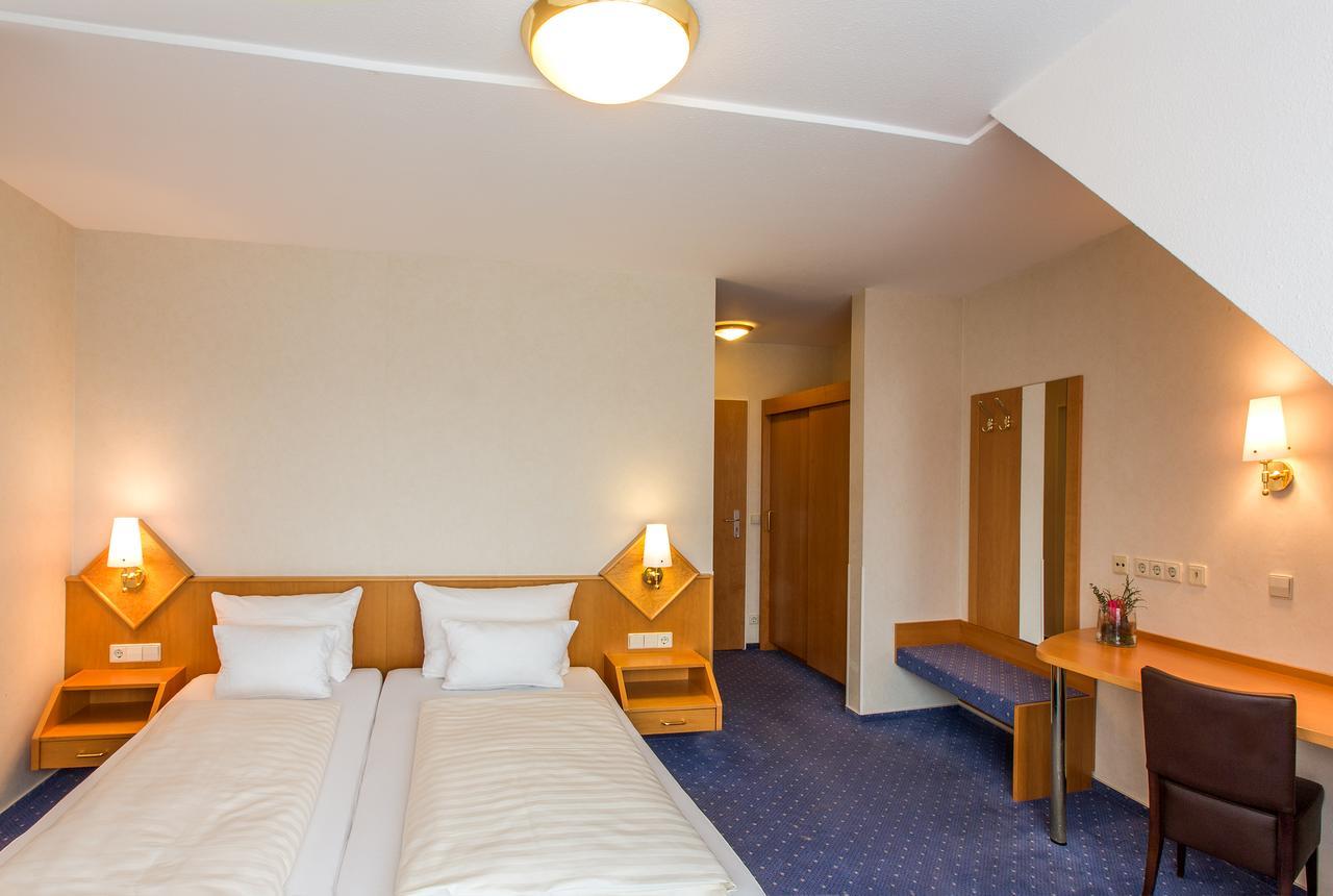 Hotel Hellers Twenty Four II -24H-Check-In- FDH Esterno foto