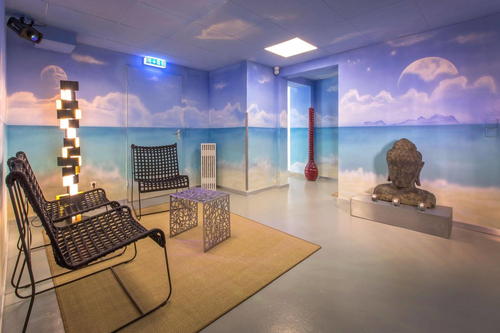 Hotel Hellers Twenty Four II -24H-Check-In- FDH Esterno foto